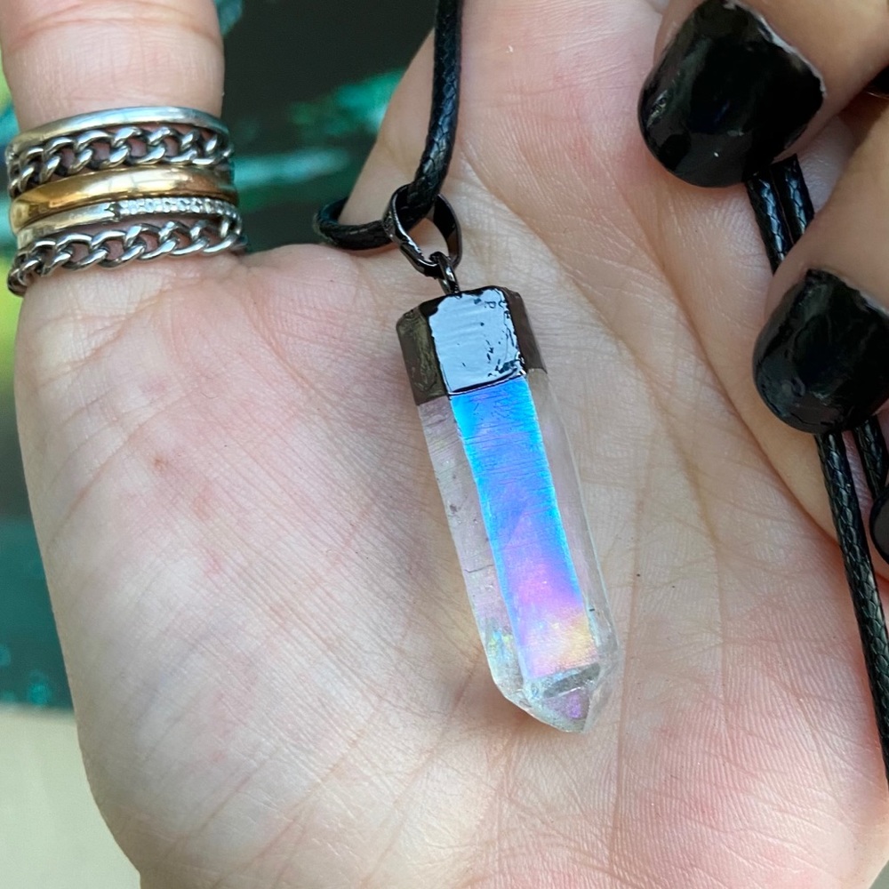 Genuine aura iridescent crystal on leather cord - Picture 4 of 12